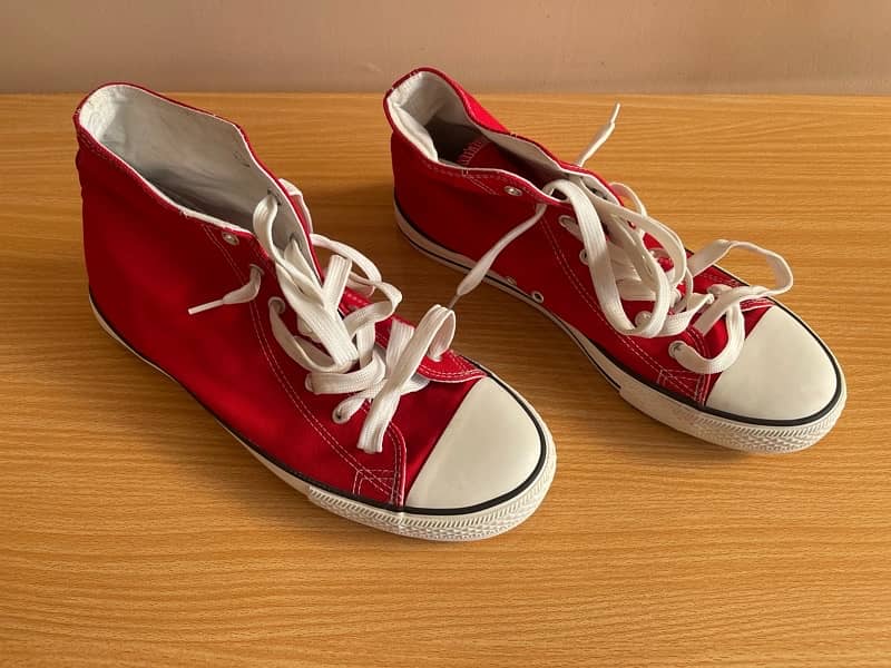 Converse in RED! 3