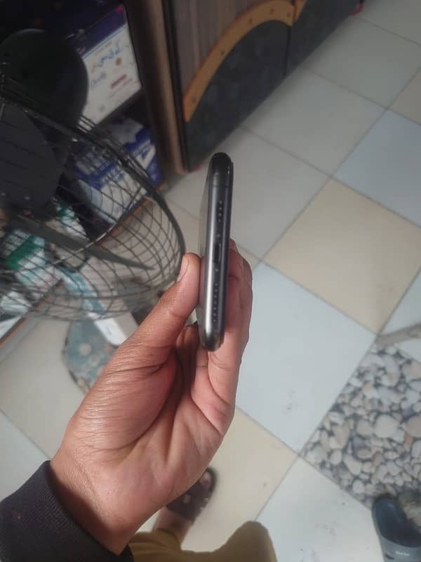 IPhone 11pro max 256gb 8