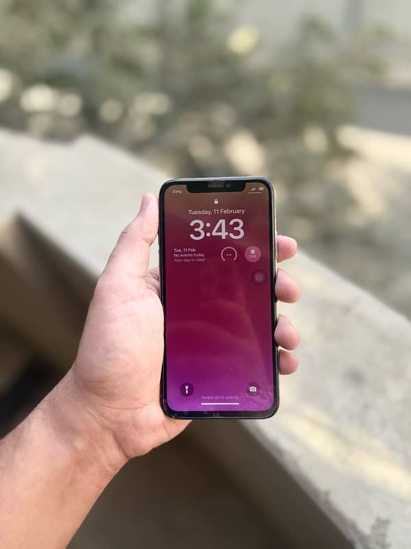 iphone X PTA Approved 64GB White 0