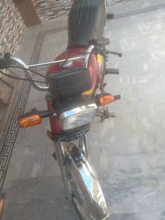 United Moter bike a one condition number abi ni lga hua bohat saaf ha