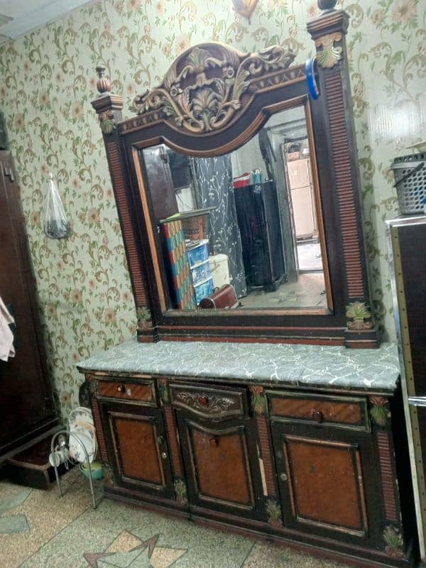 dressing table with mirror 2