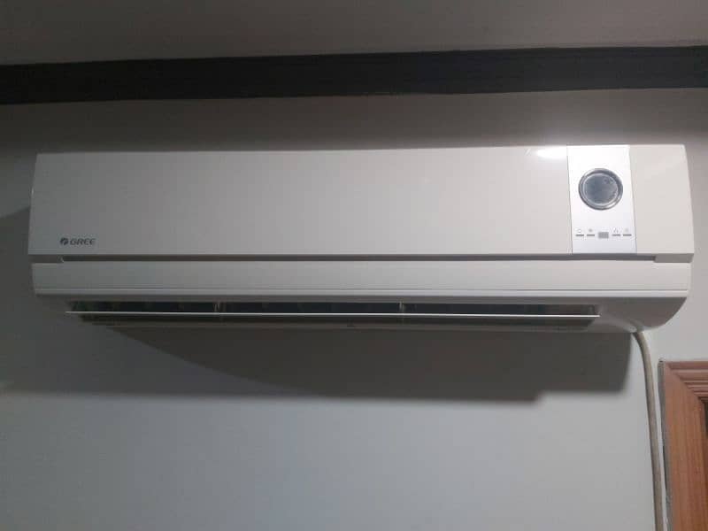 Gree & Hire Split AC 1.5 Ton NoN Invertor 0