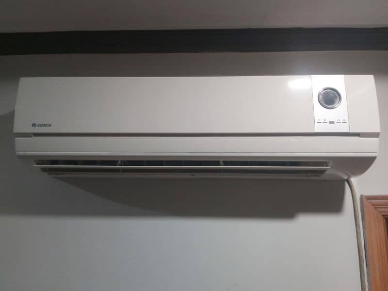 Gree & Hire Split AC 1.5 Ton NoN Invertor 1