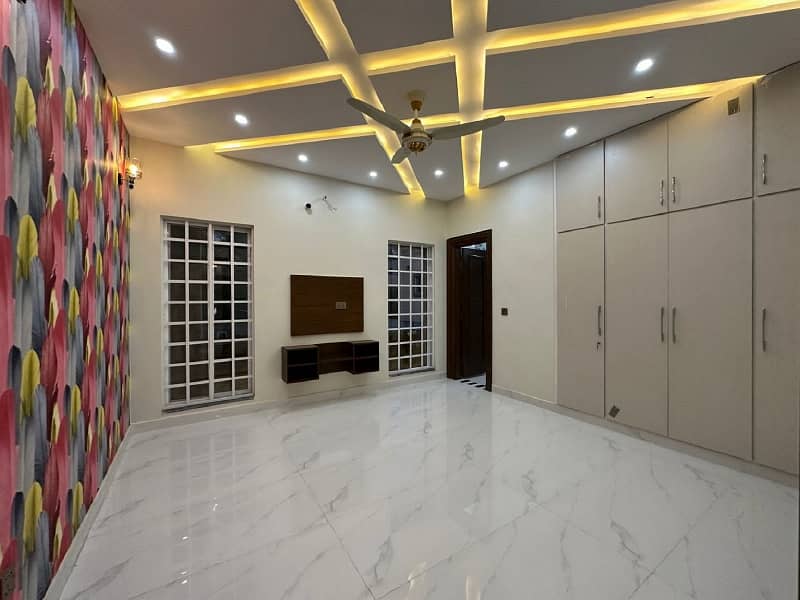 10 Marla Upper Portion Available For Rent In Shaheen Block Bahria Town Lahore 0