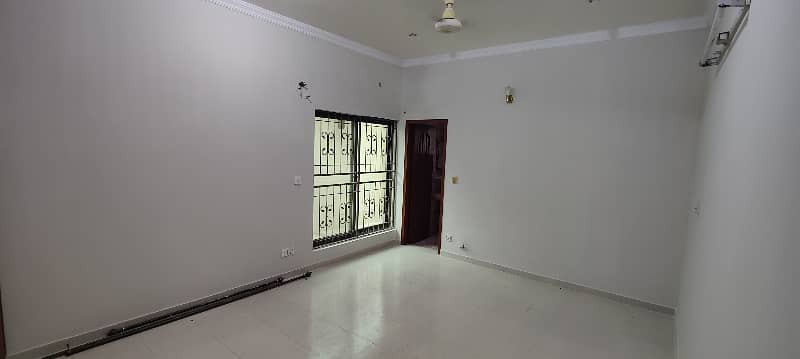 1 Kanal Upper Portion For Rent 9