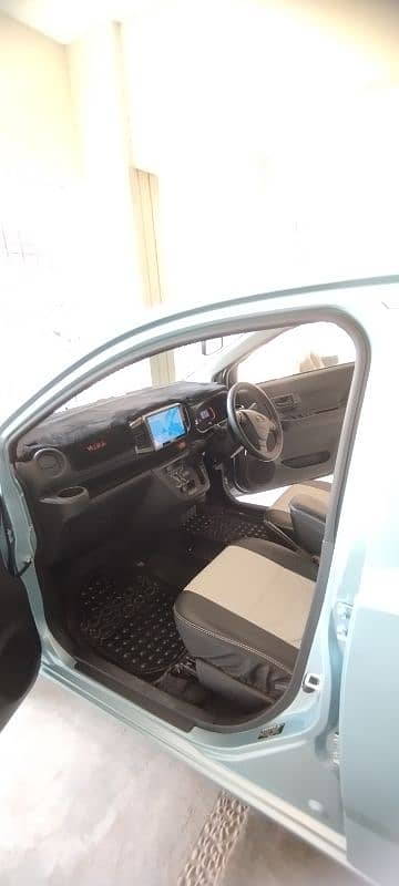 Daihatsu Mira 2024 3