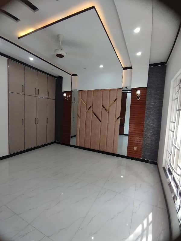 Brand New 5 Maral House For Rent Near All Facilities 12