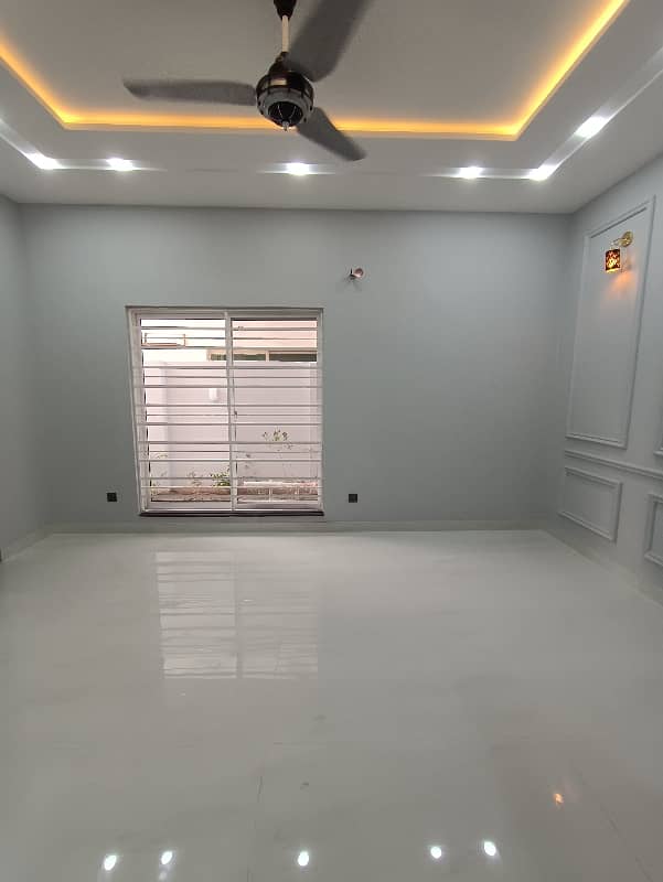 5 Maral Beautiful House For Rent Near All Facilities 0