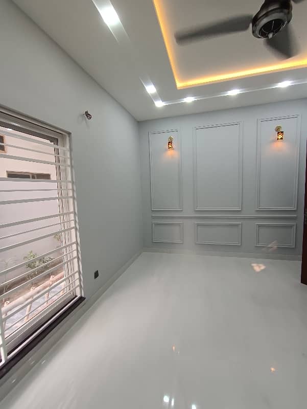 5 Maral Beautiful House For Rent Near All Facilities 1