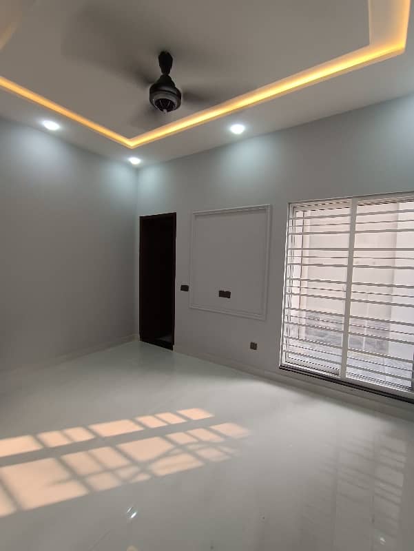 5 Maral Beautiful House For Rent Near All Facilities 4