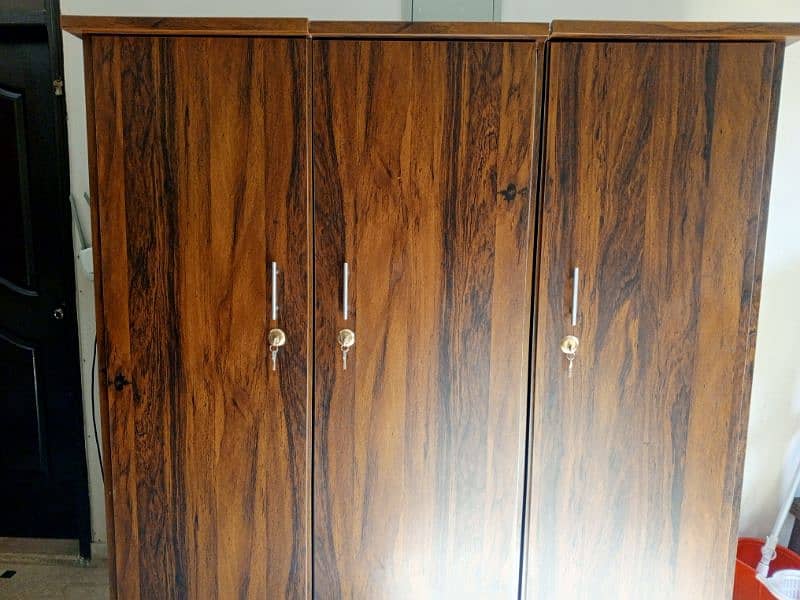 3 Door wooden new wardrobe 0