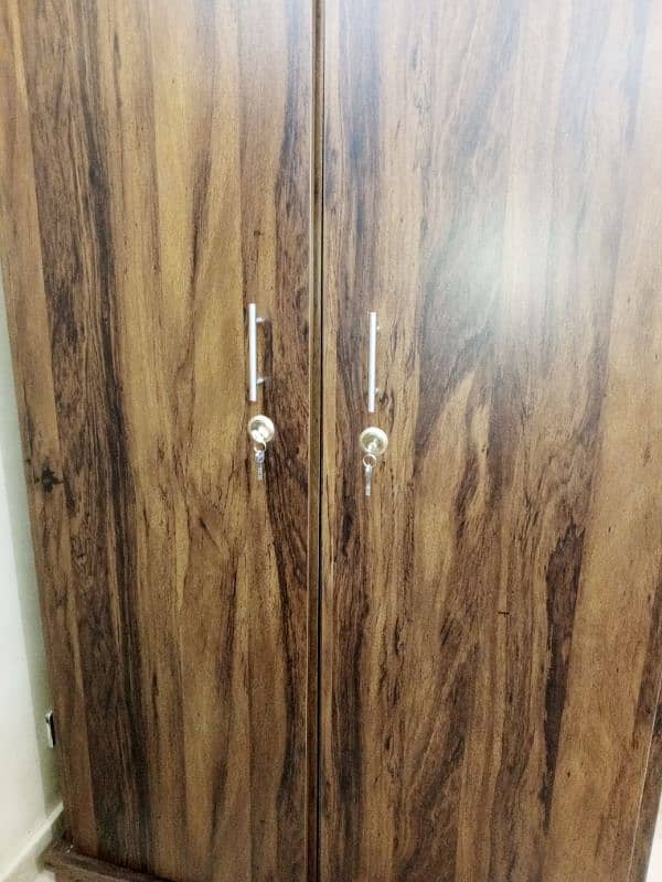 3 Door wooden new wardrobe 5