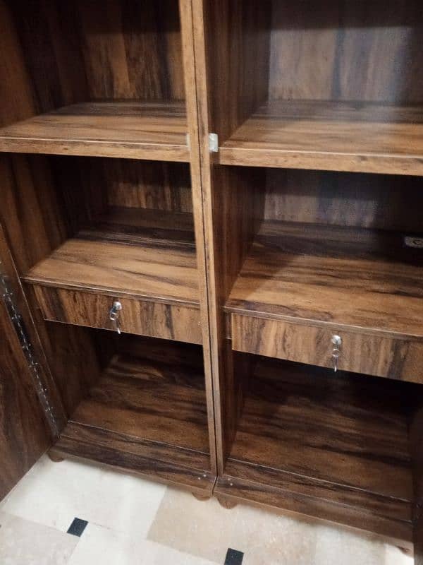 3 Door wooden new wardrobe 6