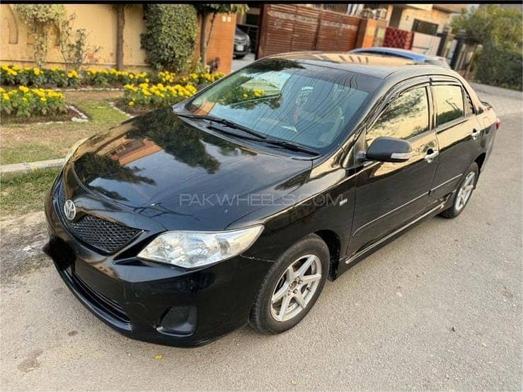 Toyota Corolla GLi 1.3 (2011) – Black 1