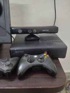 XBOX 360 WIth 2 CONTROLLER'S AND KINECT motion sensor CONTROL