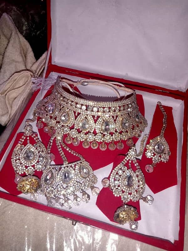 Bridal dress with jewellery deliver 6