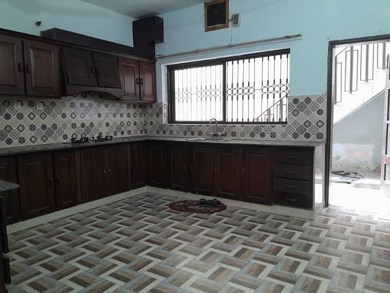 F-11 Beautiful Location Size 666/Yrds Real pics Lower Ground 3Besroom Tiled Flooring For Rent 1