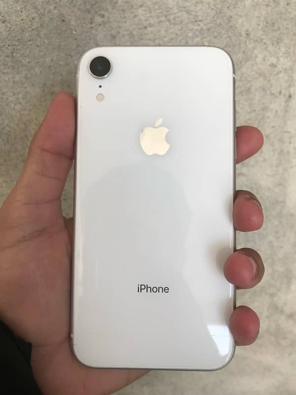 Iphone XR 64gb Waterpack Genuine condition 4