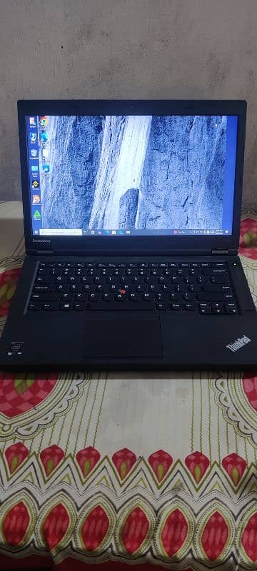 Thinkpad laptop Core i5 4th Generation 3