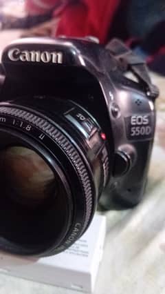 Eos 550d canon good working  contract number +92344199122