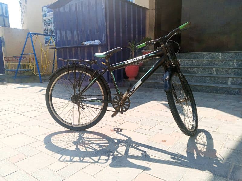 giant cycle for sale in Lahore 3