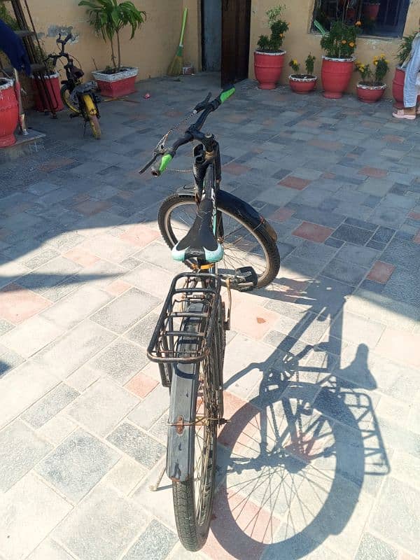 giant cycle for sale in Lahore 4