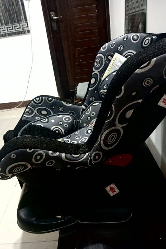 High-Quality Car Seat for Sale – Excellent Condition! 2