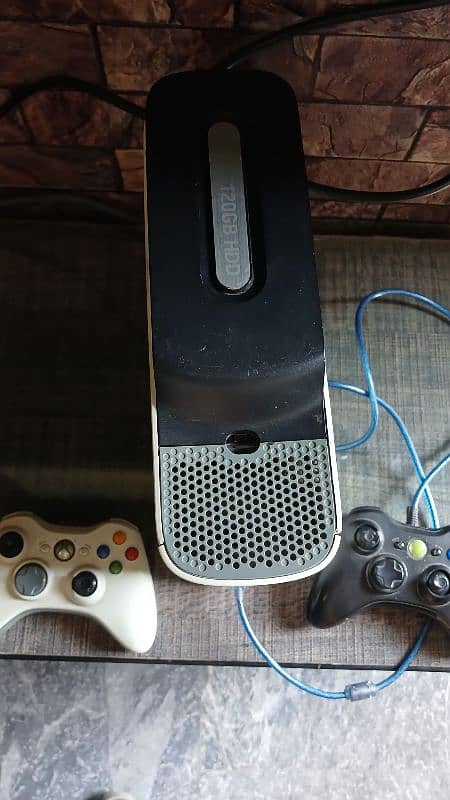 Xbox 360 gaming console  HD 4