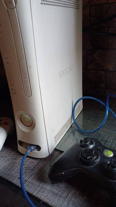 Xbox 360 gaming console  HD 7