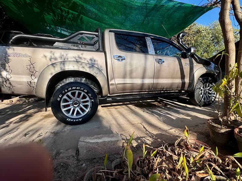 Toyota Hilux 2005 registered 2008 Thailand 7