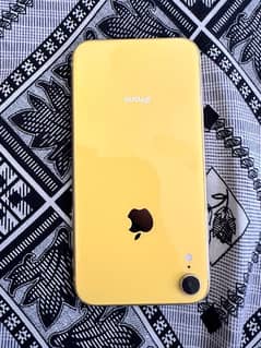 selling iphone xr urgently