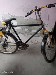 good condition 10/9 bicycle for sale