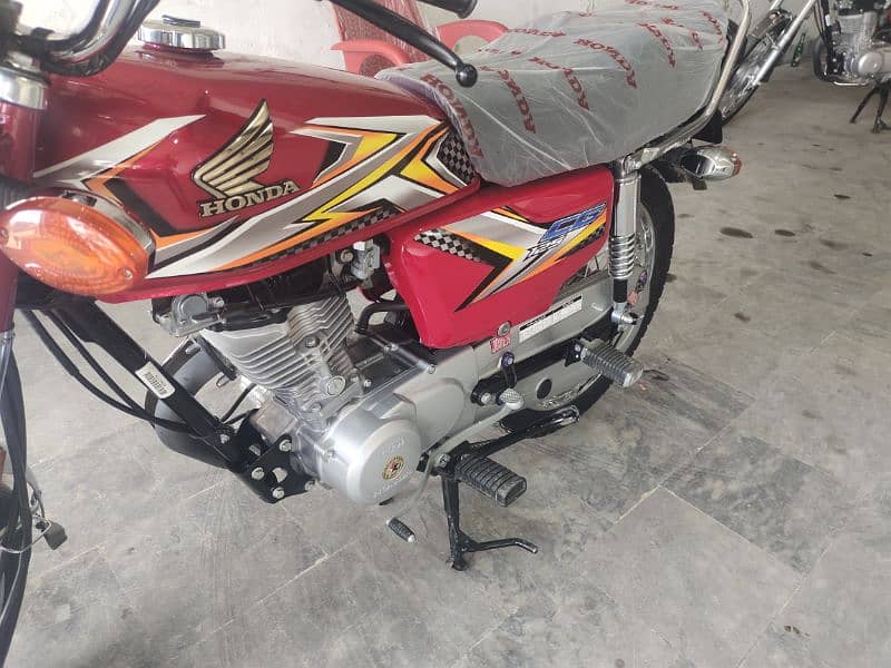 Honda 125 model 24.25 rabta 03156800536 1