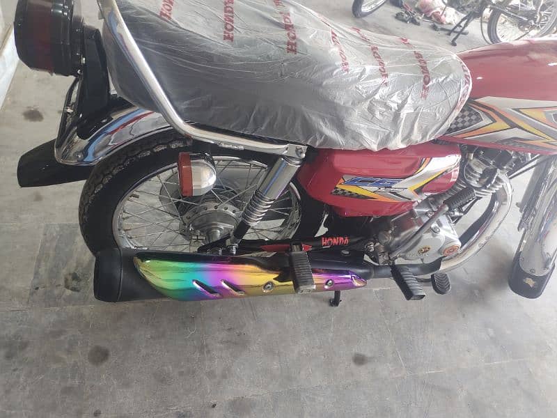 Honda 125 model 24.25 rabta 03156800536 4