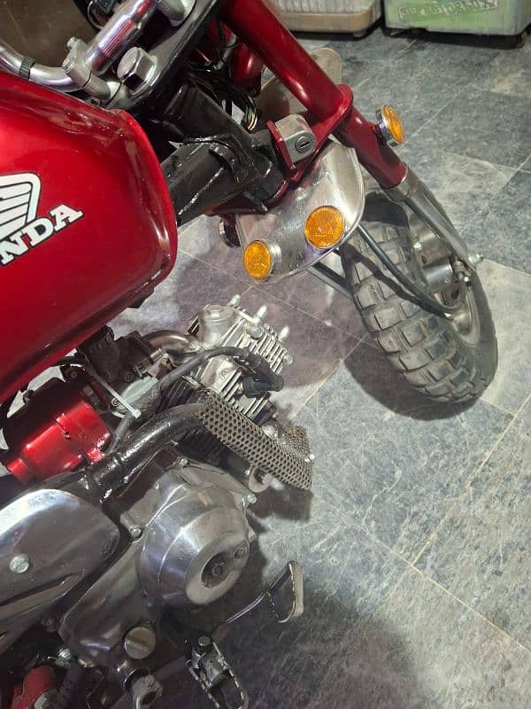 honda 50 cc bike new. condishion 1