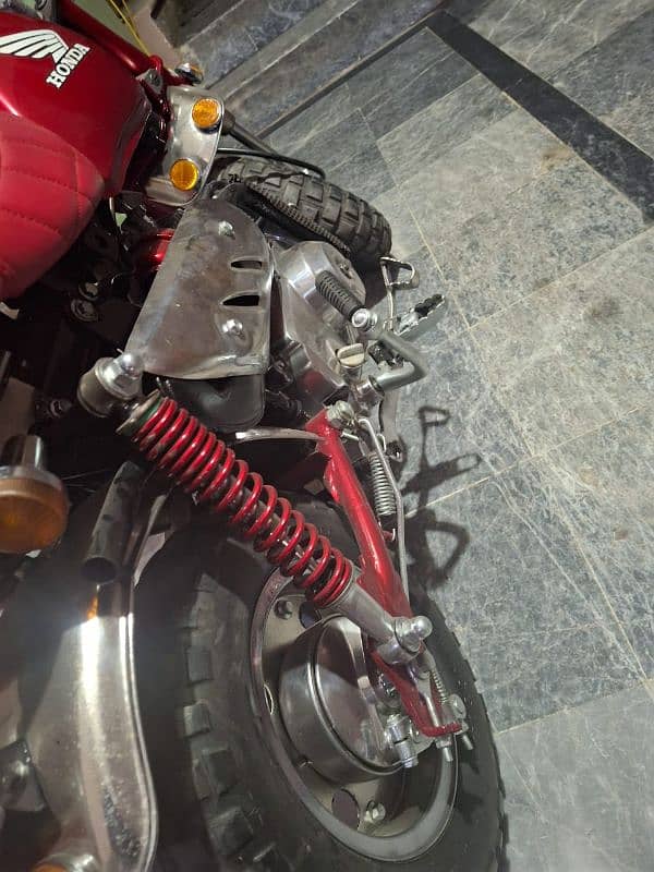 honda 50 cc bike new. condishion 2