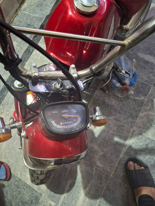 honda 50 cc bike new. condishion 6