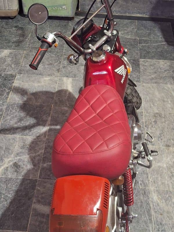 honda 50 cc bike new. condishion 8