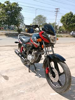 Honda 125 CBF Model 20/21