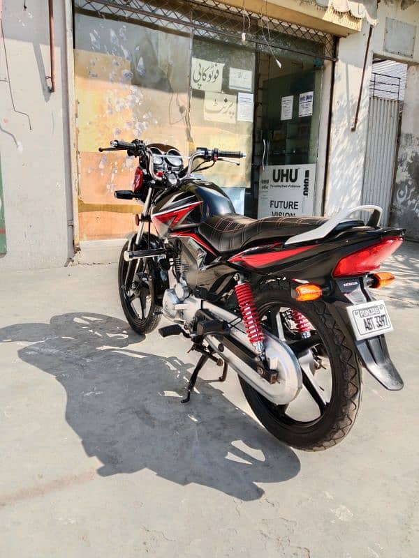 Honda 125 CBF Model 20/21 4