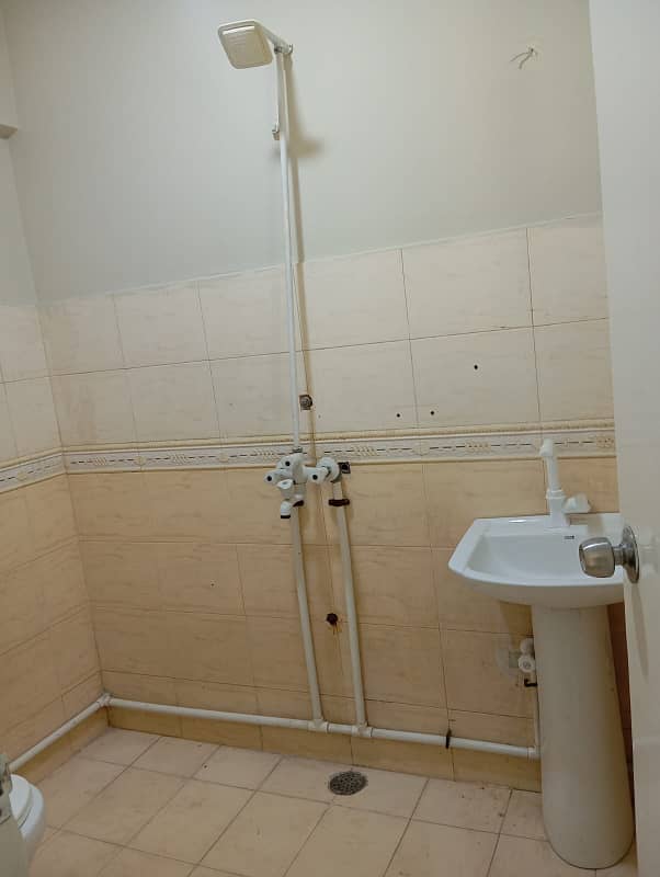 Apartment f0r rent dha karachi 9