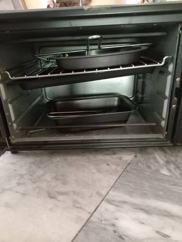 electric oven 0