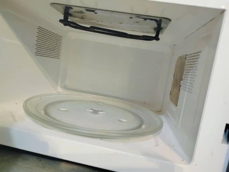 02 Microwave oven 25000 And Grill oven for sale 10000 8