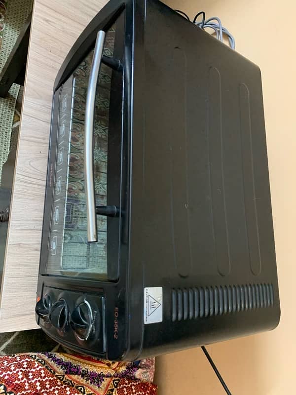 Sharp 35L Oven in Best Condition 7