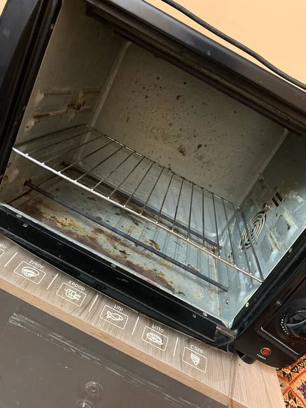 Sharp 35L Oven in Best Condition 9