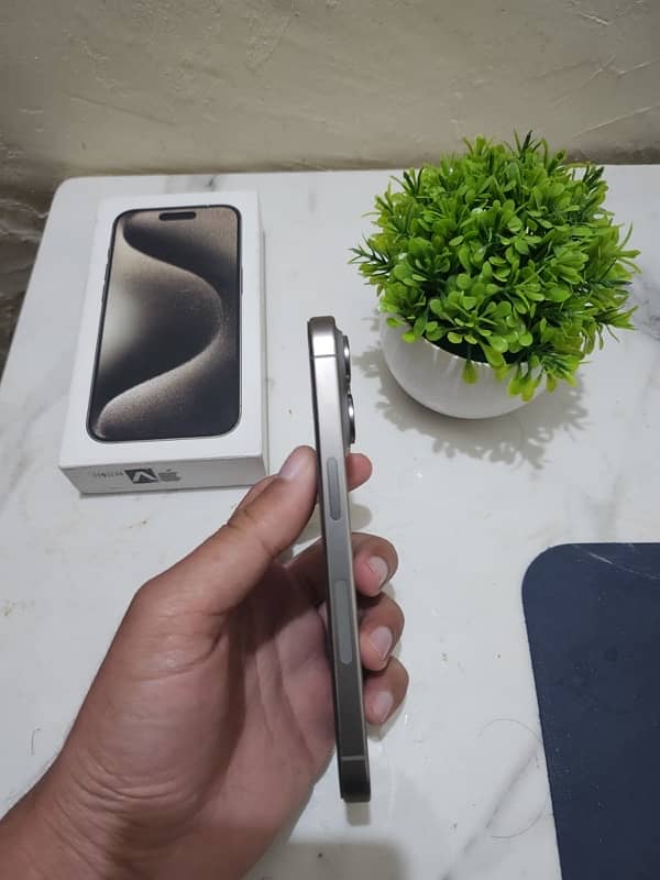 iPhone 15 pro 128 jv natural titanium 5