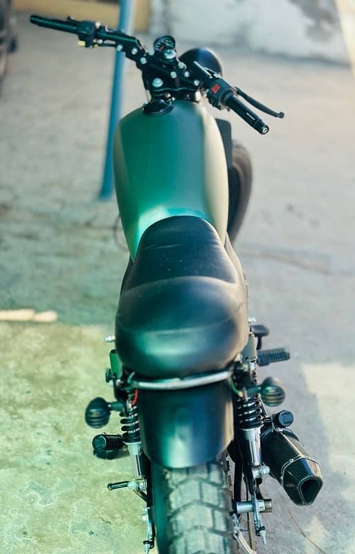 suzuki gs150 converted into cafe racer 5