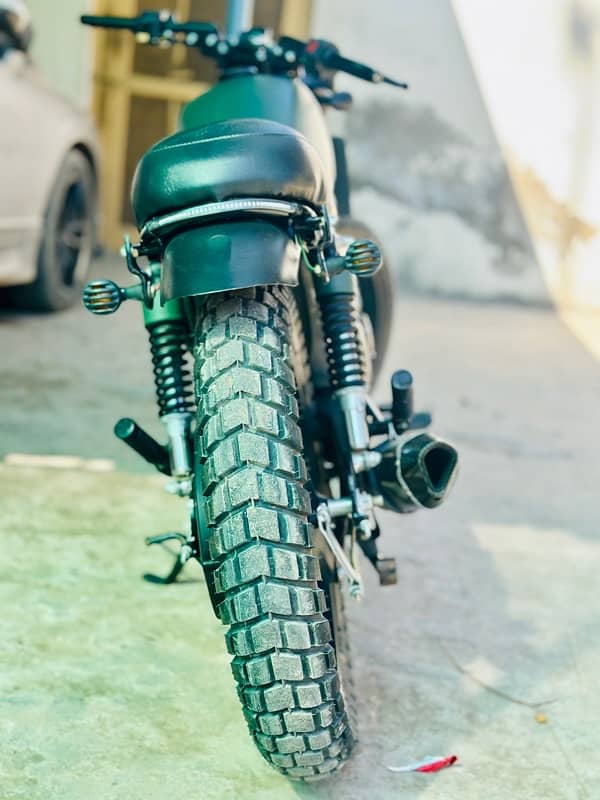 suzuki gs150 converted into cafe racer 7