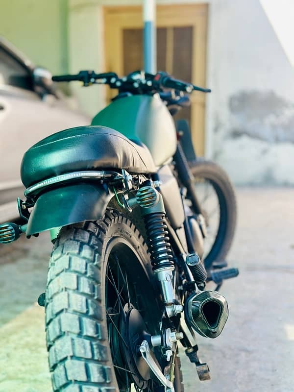 suzuki gs150 converted into cafe racer 10