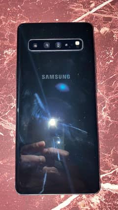 Selling my phone samsung Galaxy s10